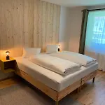 Mit Pool & Sauna 펜션 *
