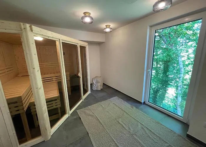 بيت للعطل Mit Pool & Sauna إيهرينهاوزين